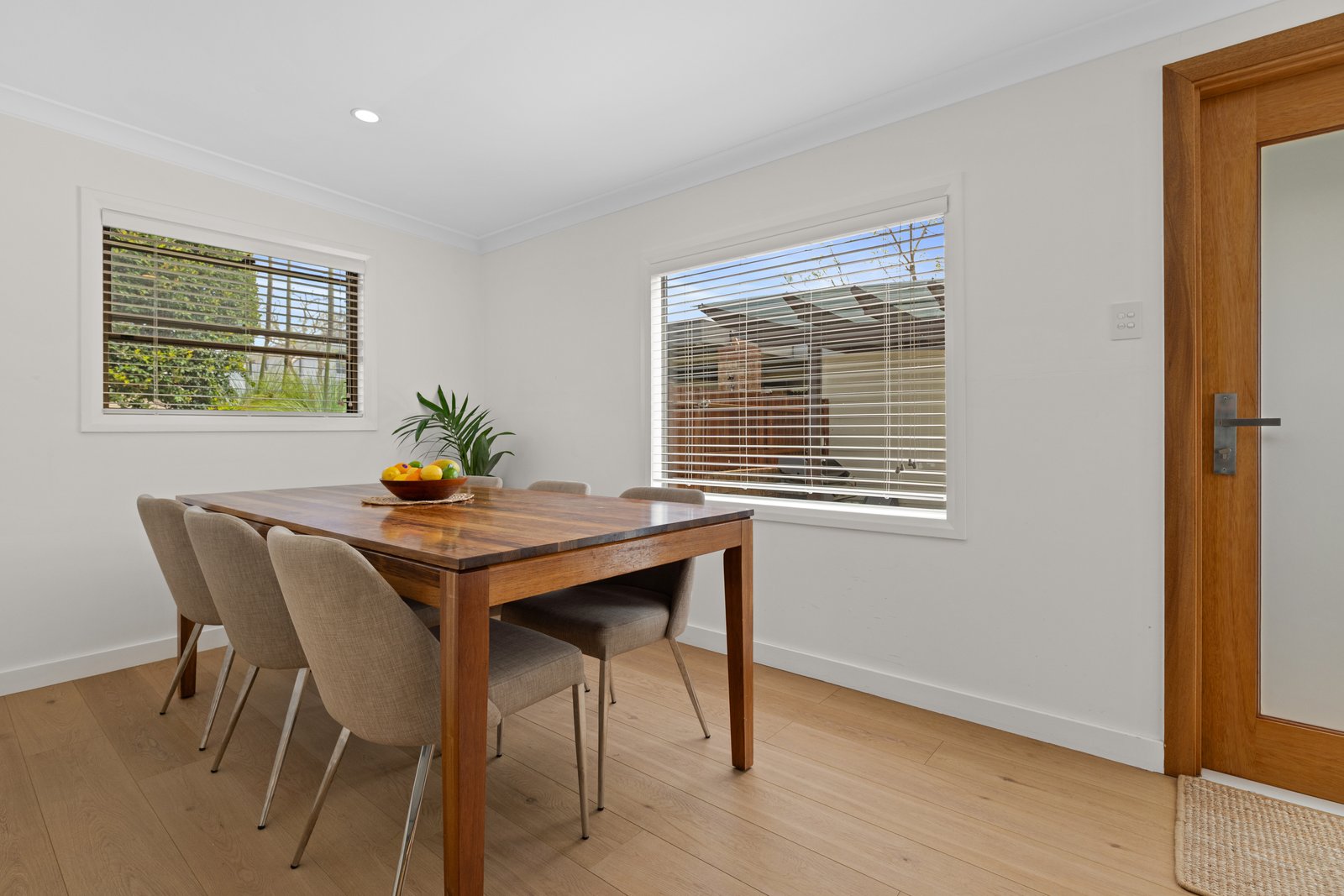 8 Baringa Road MORTDALE 11
