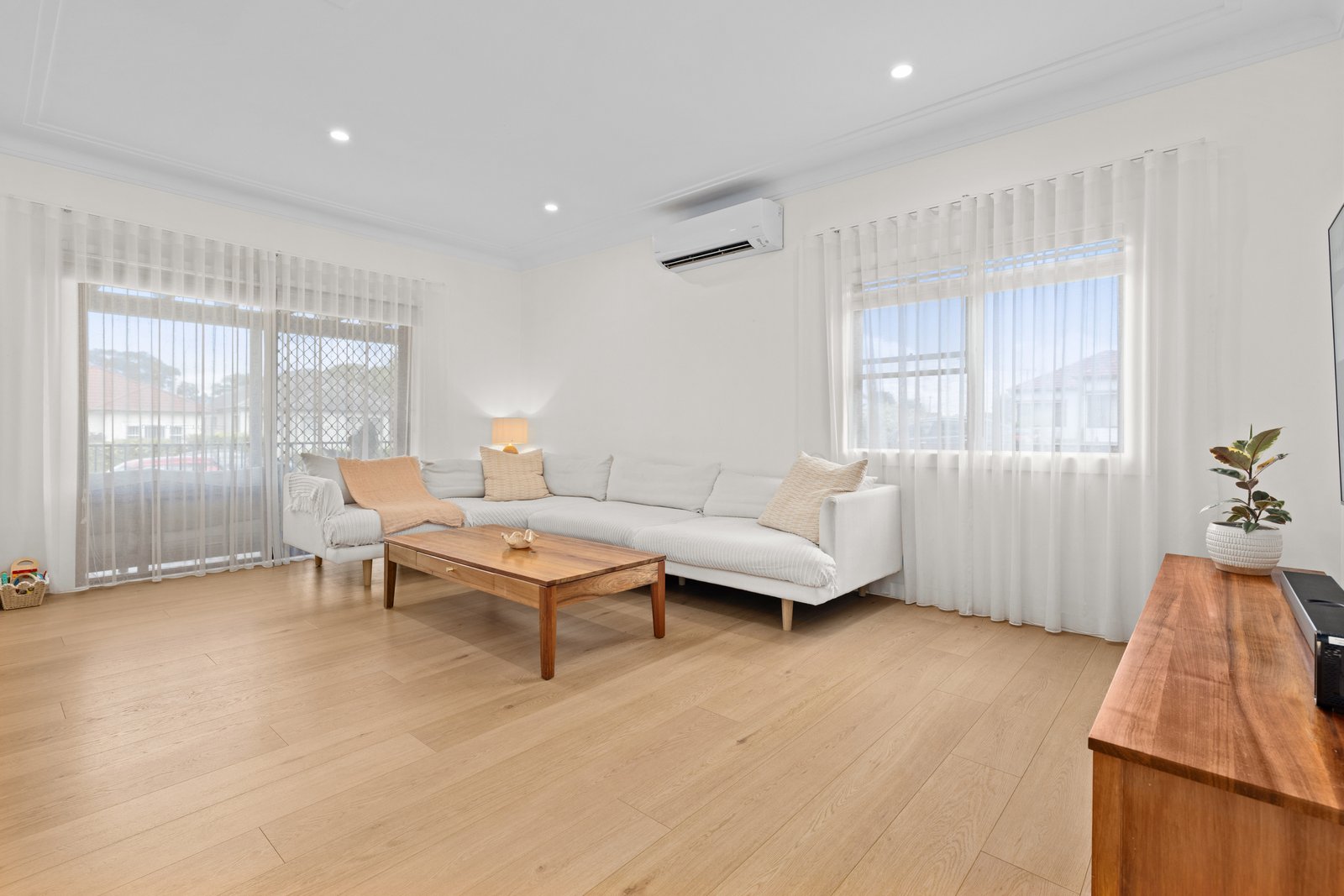 8 Baringa Road MORTDALE 13
