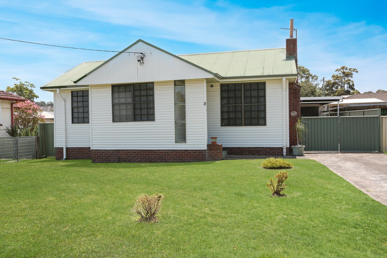 8 Barnes Street BERKELEY 2