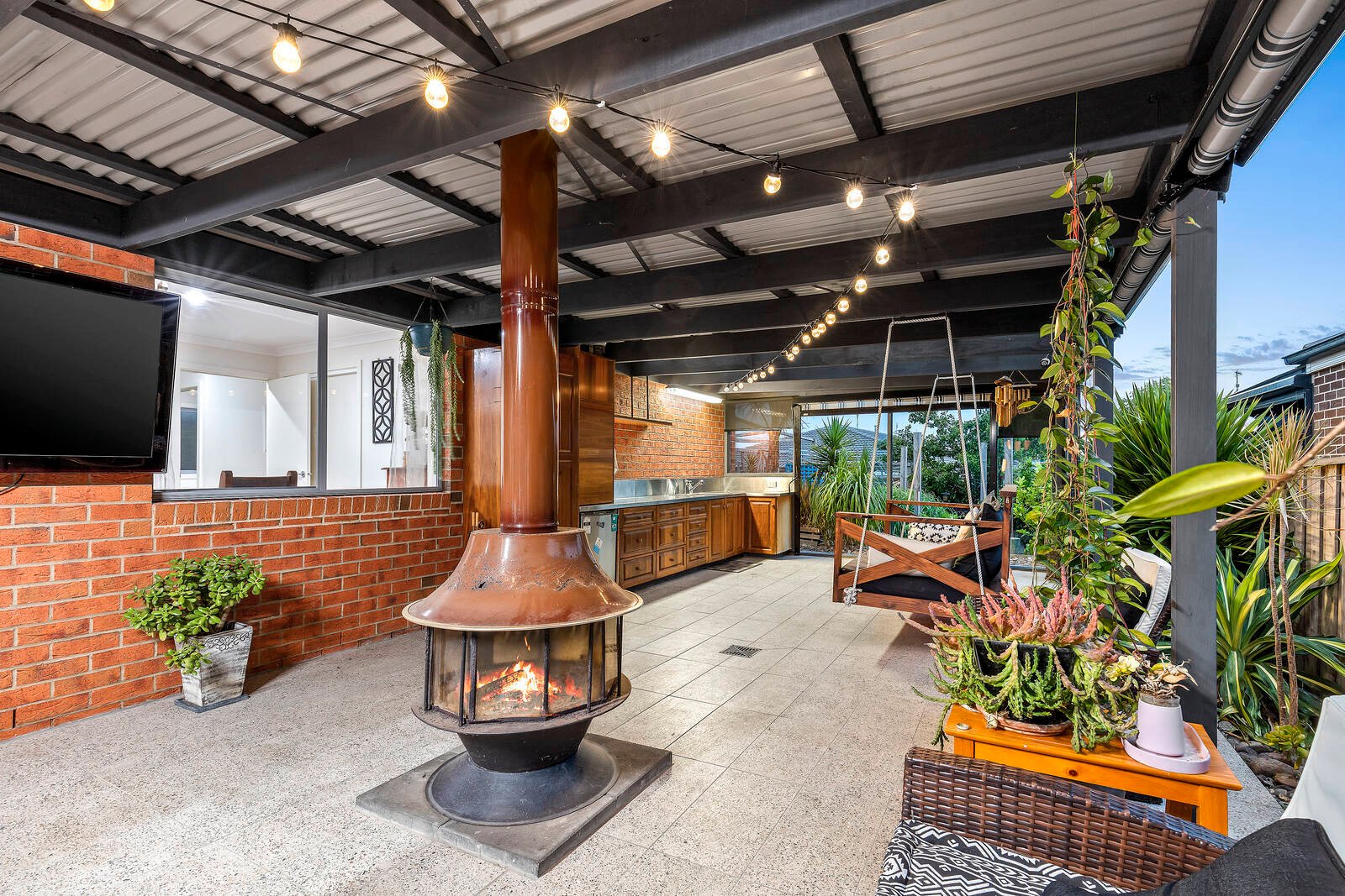 Real Estate and Property in 8 Barney Grove, Leopold, VIC