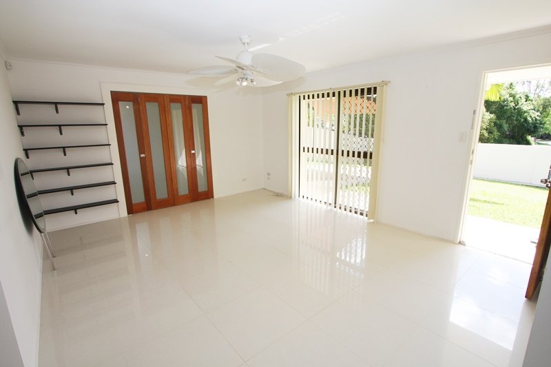 8 Bartlett Avenue NERANG 2