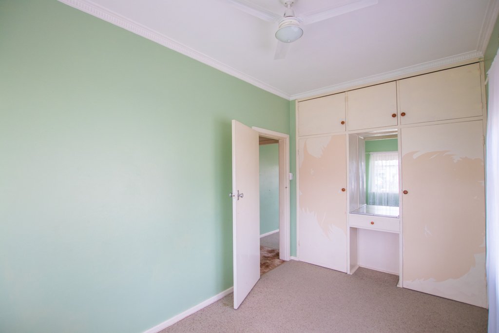 8 Bassett Street TUMUT 18