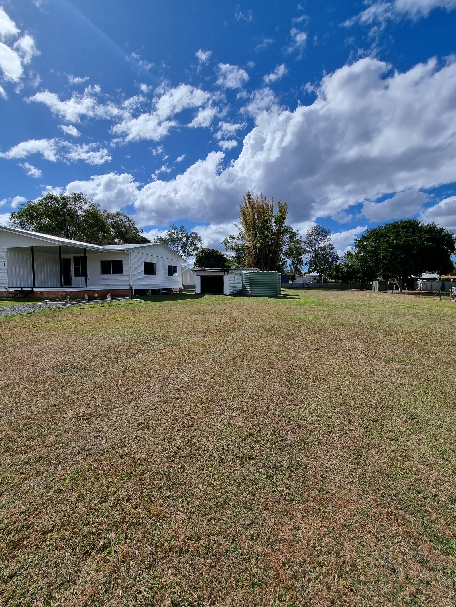 8 BATES Street MIRIAM VALE 2