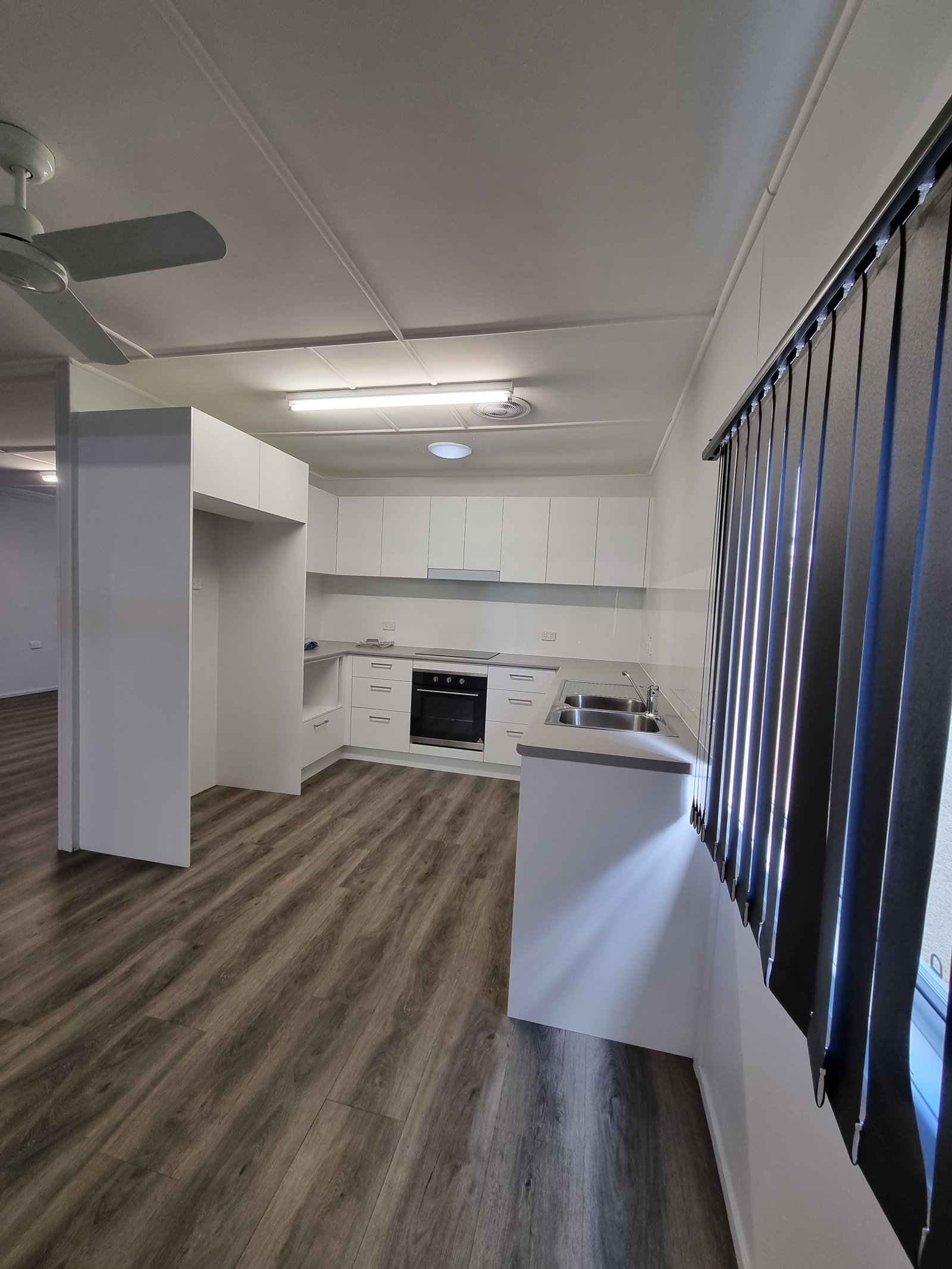 8 BATES Street MIRIAM VALE 3