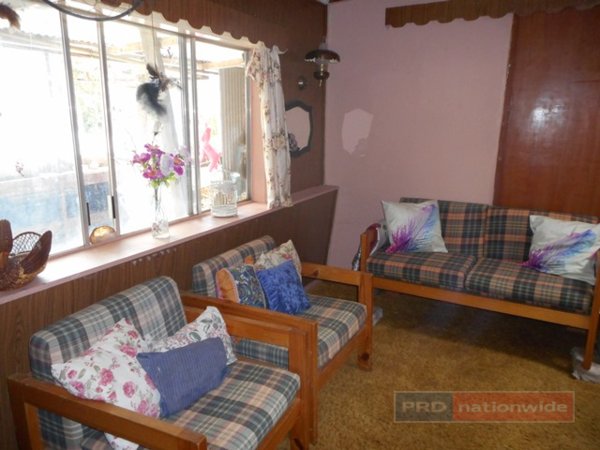 8 Batlow Avenue BATLOW 9