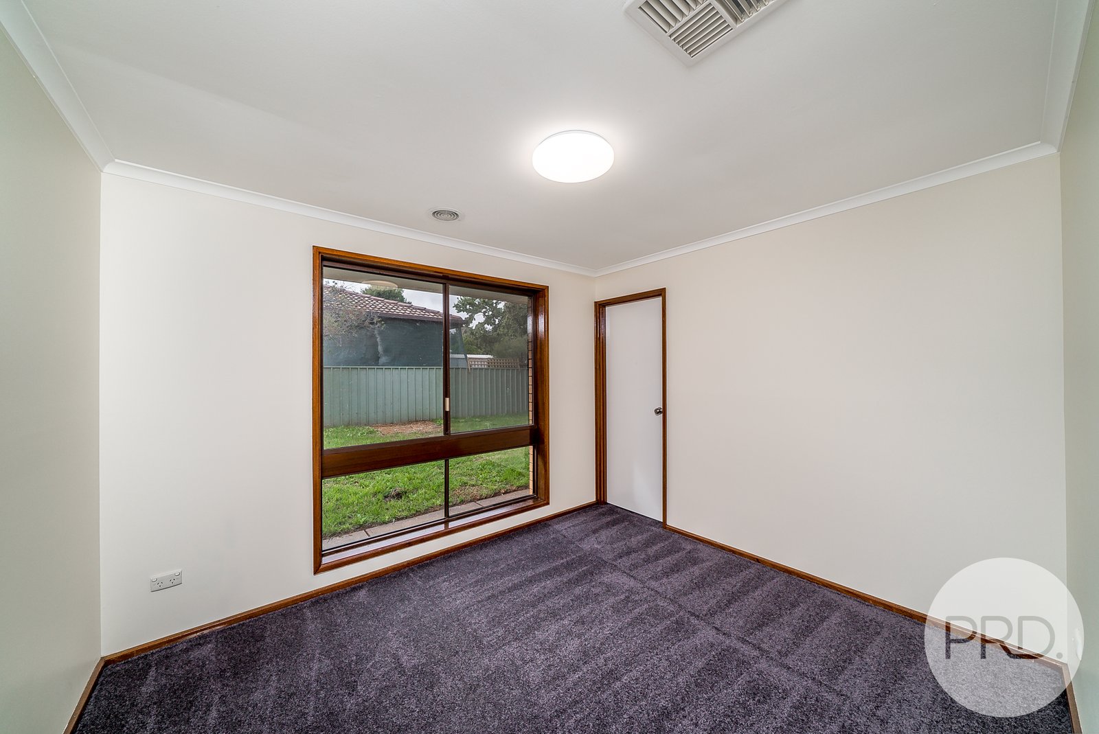 8 Bavaria Street TOLLAND 7