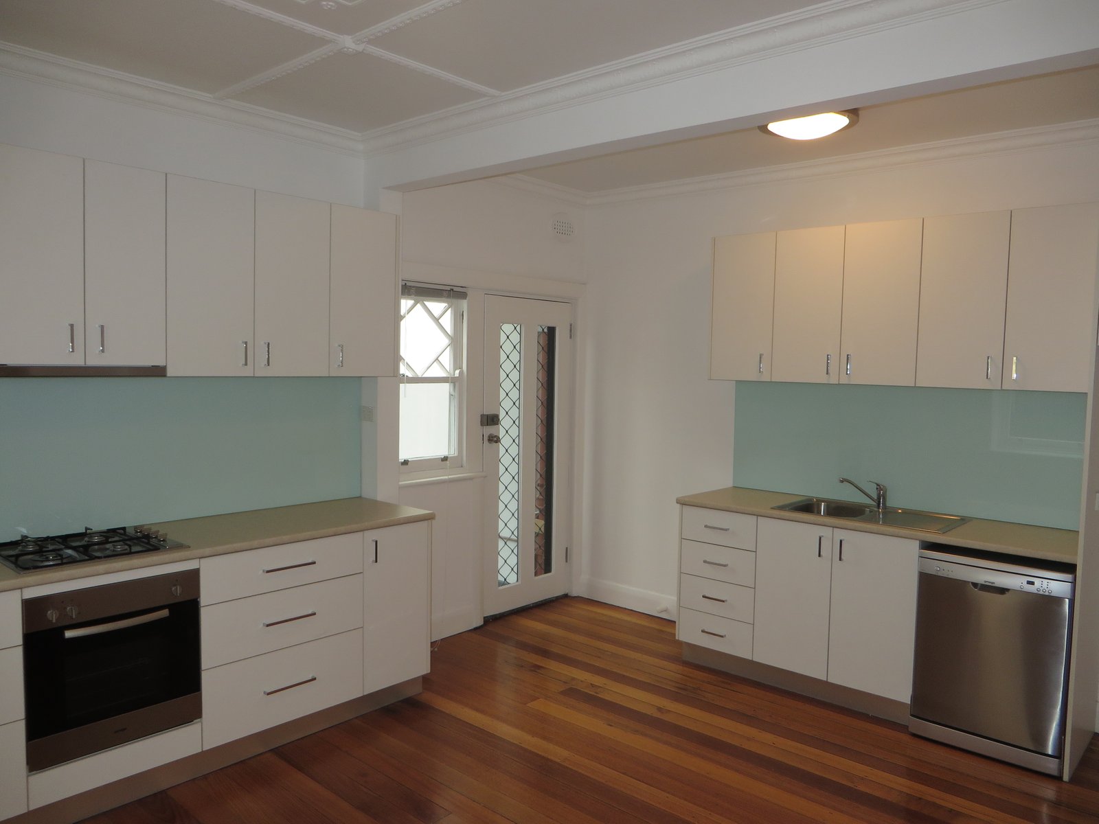Gallery: 8 Beach Road