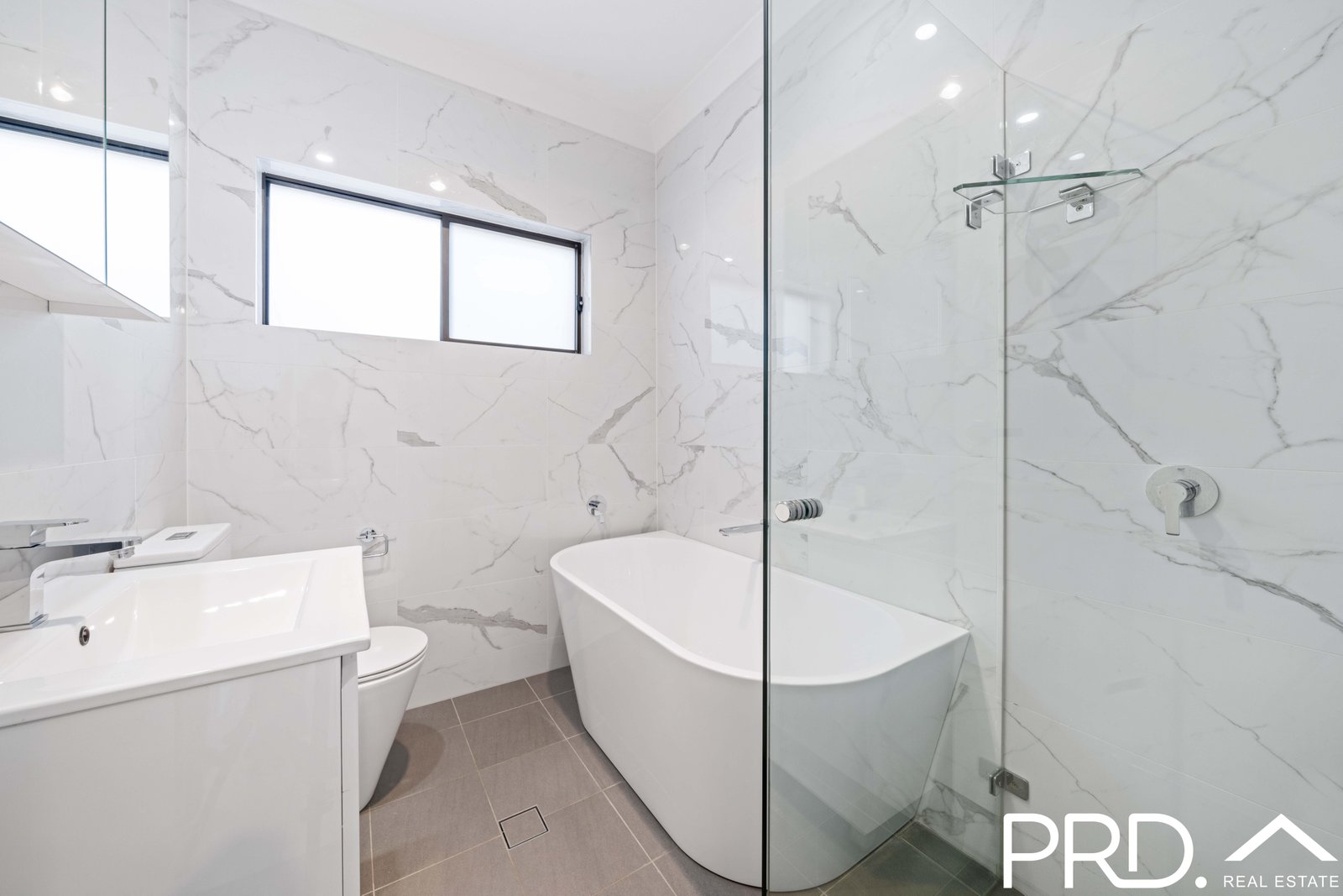 8 Bebe Avenue REVESBY 5