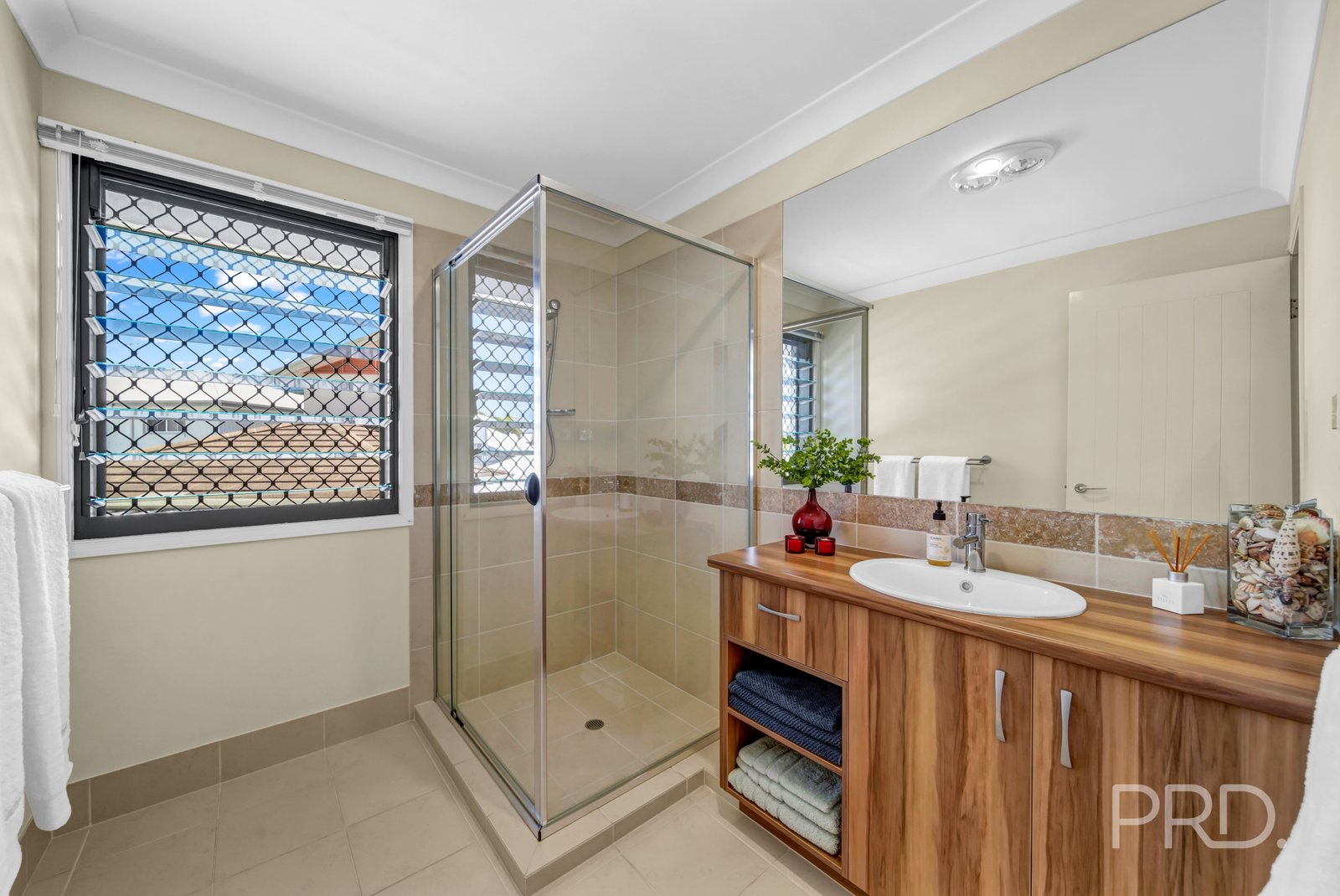8 BEDDOE Street THORNLANDS 30