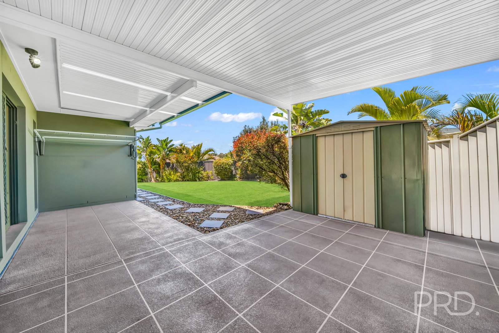 8 BEDDOE Street THORNLANDS 33