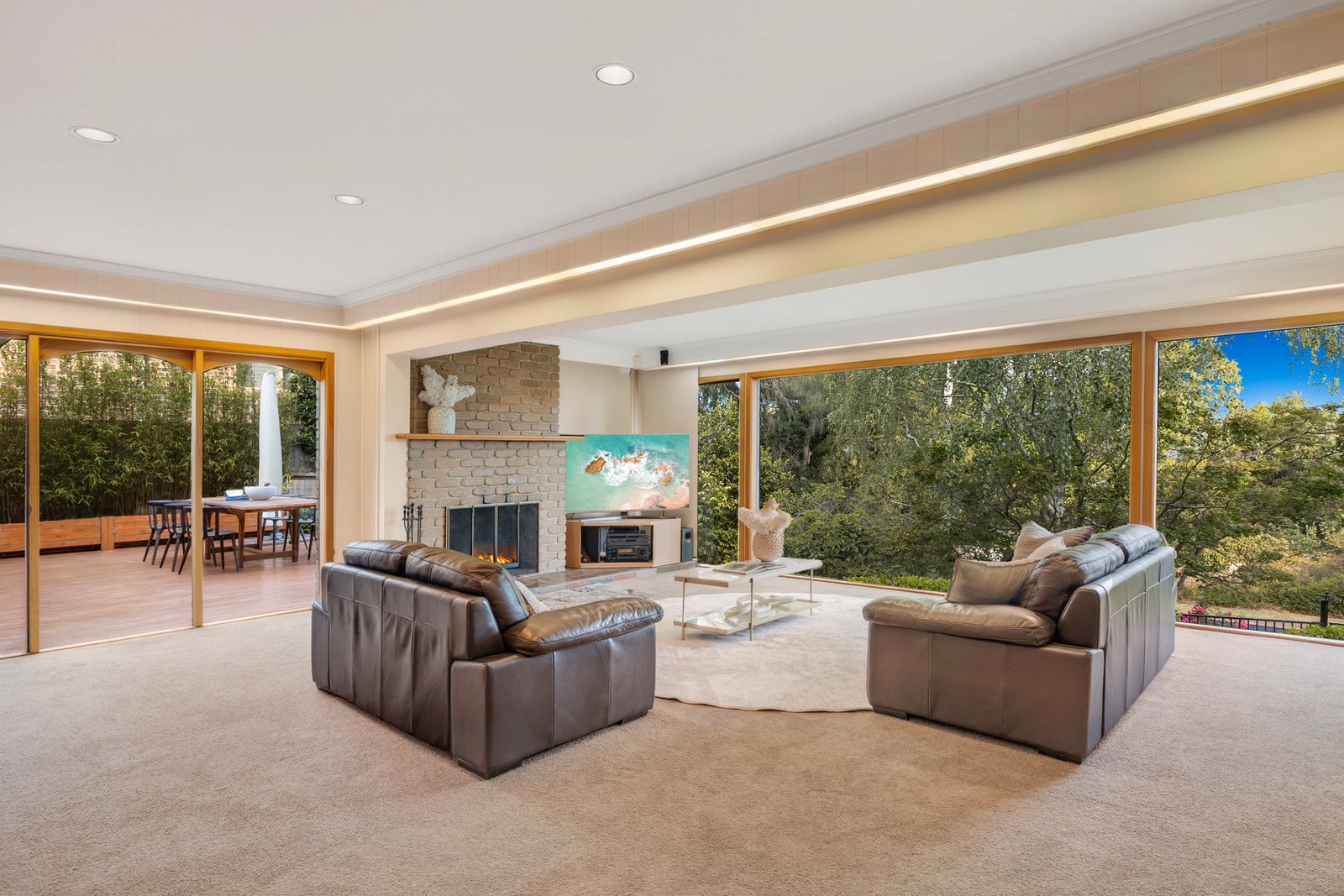 Gallery: 8 Belinda Crescent