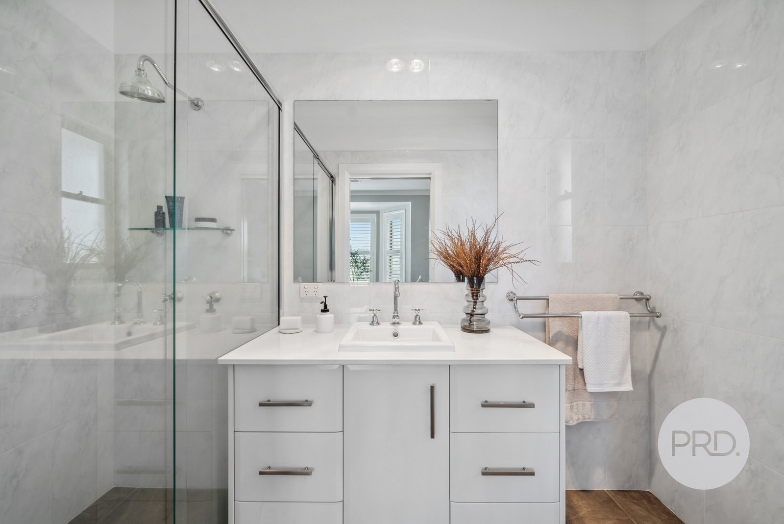 8 Bell Gum Place LAKE ALBERT 13