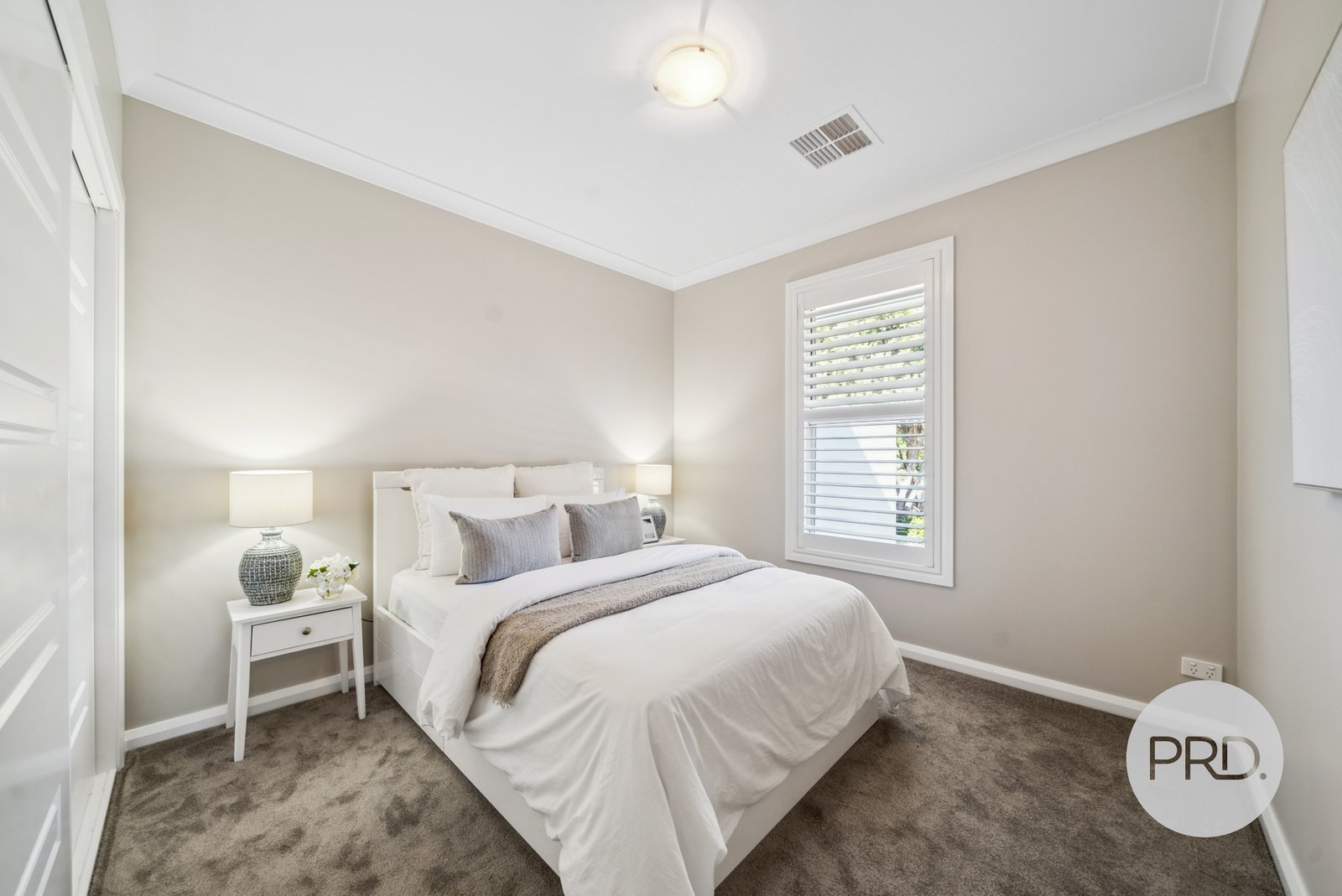 8 Bell Gum Place LAKE ALBERT 16