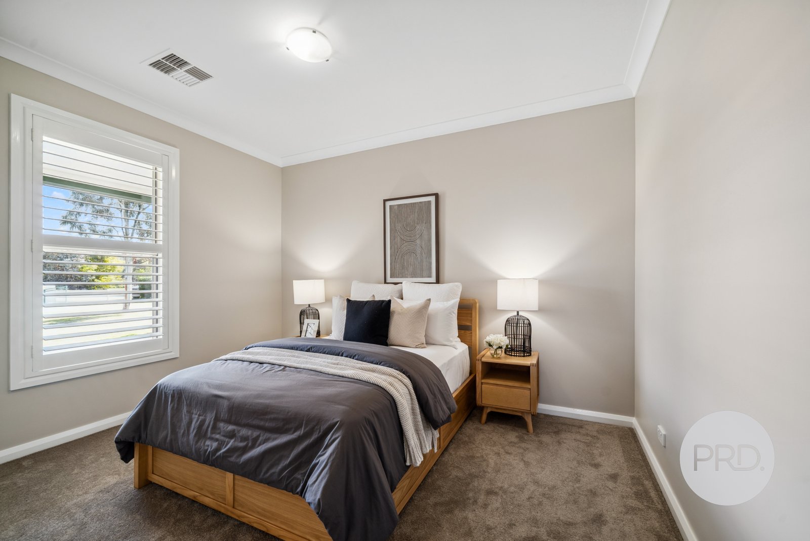 8 Bell Gum Place LAKE ALBERT 17