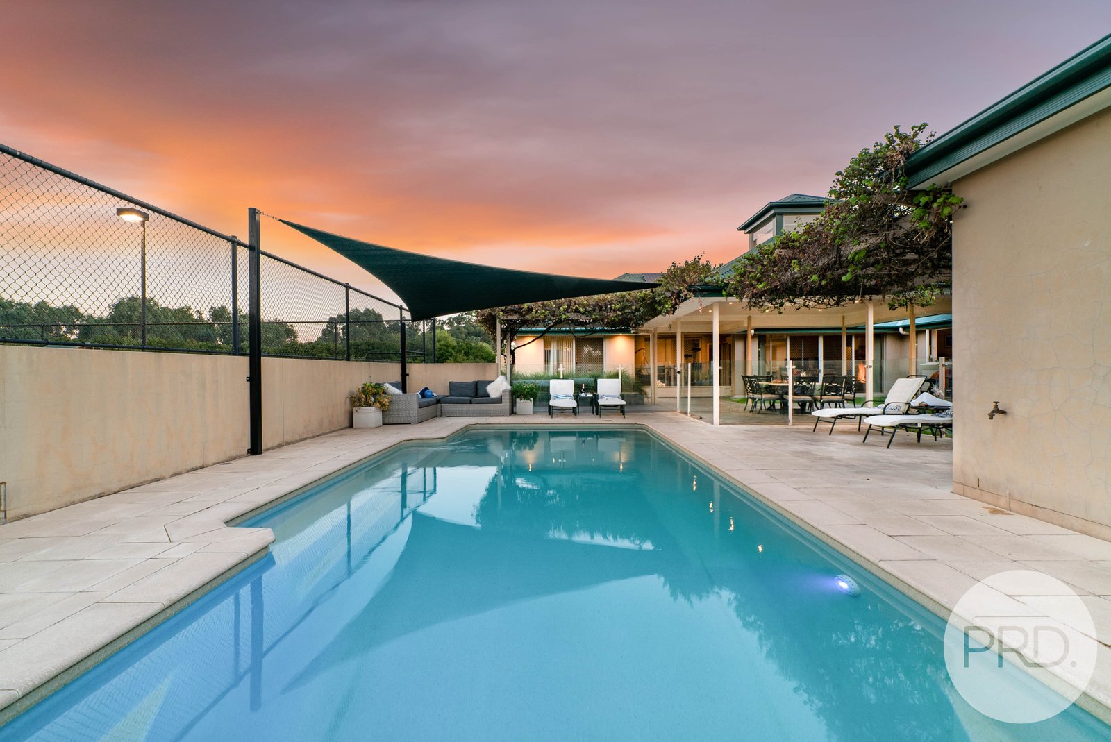 8 Bell Gum Place LAKE ALBERT 24