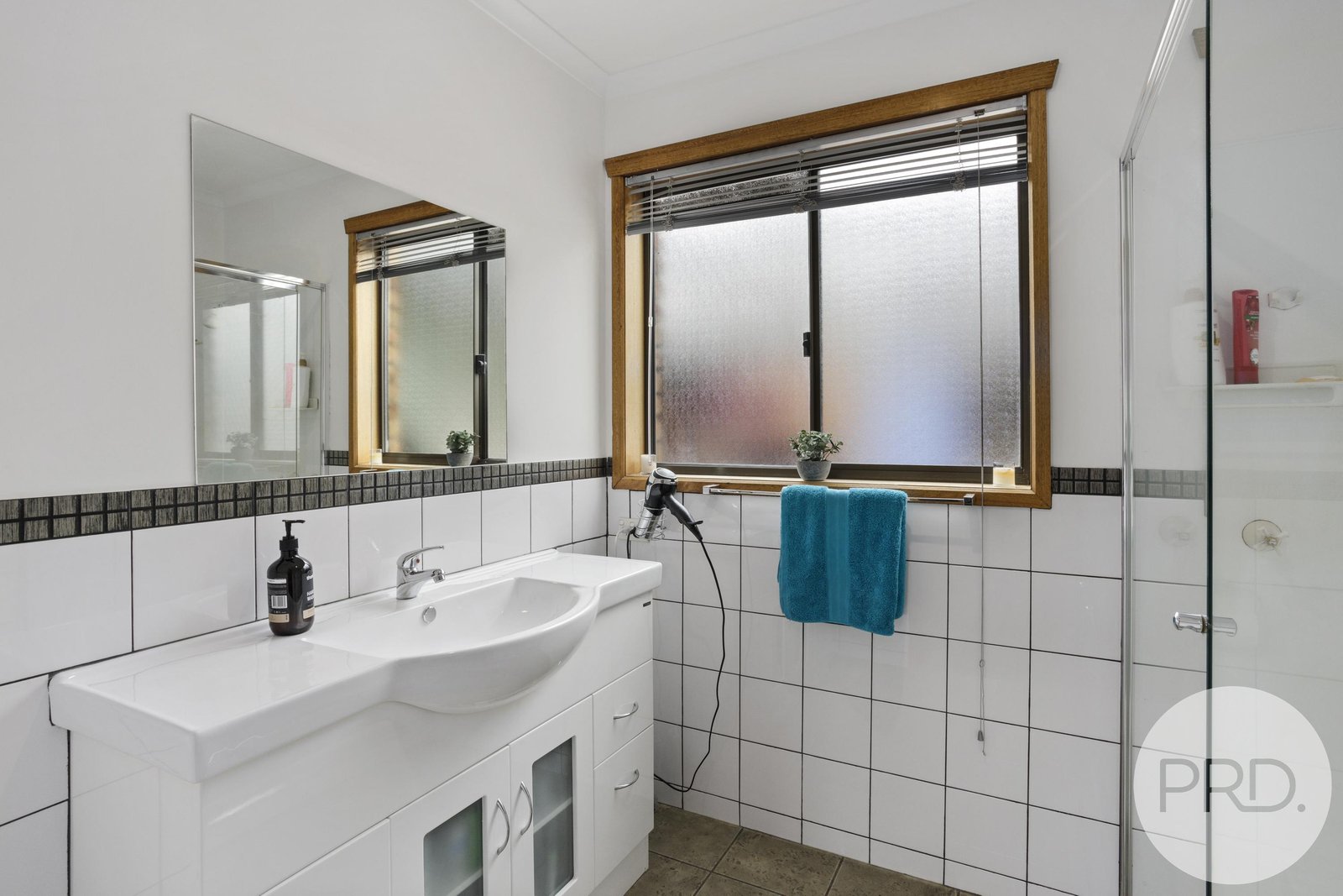 8 Bellemont Court GEILSTON BAY 16