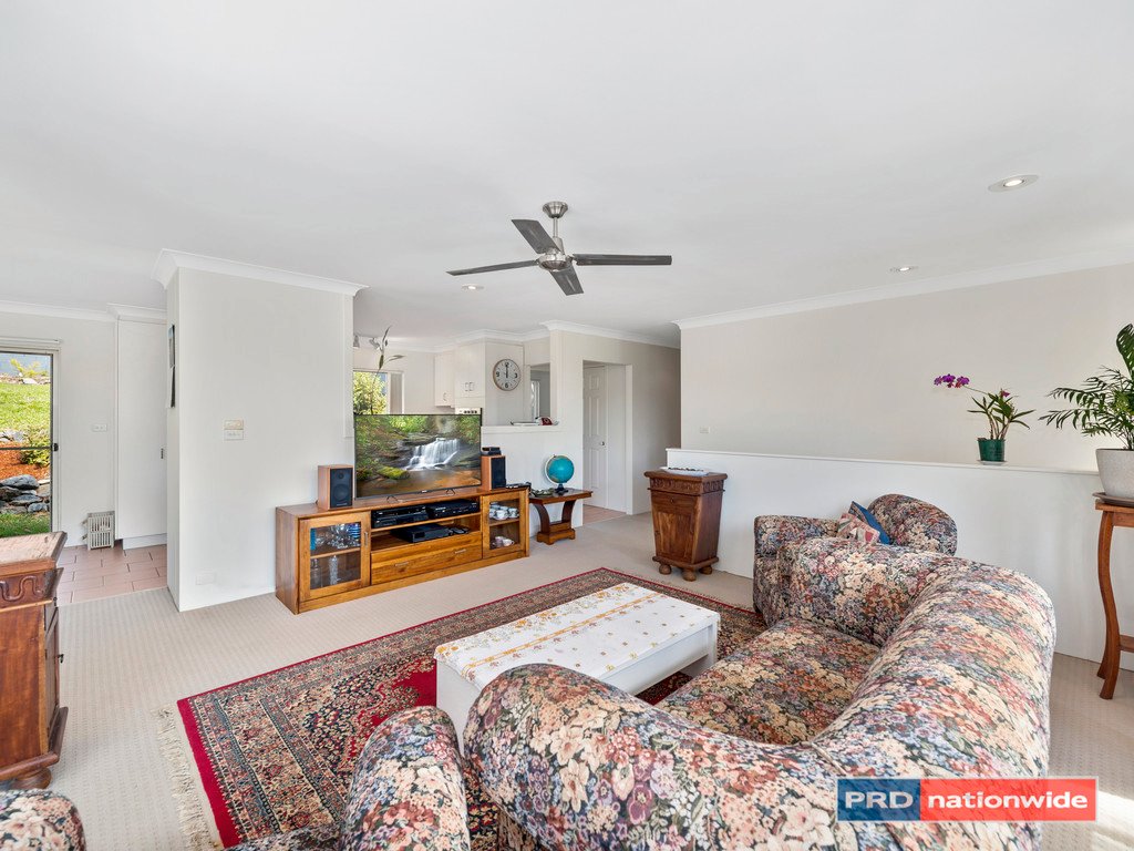 8 Bellevue Drive KORORA 6