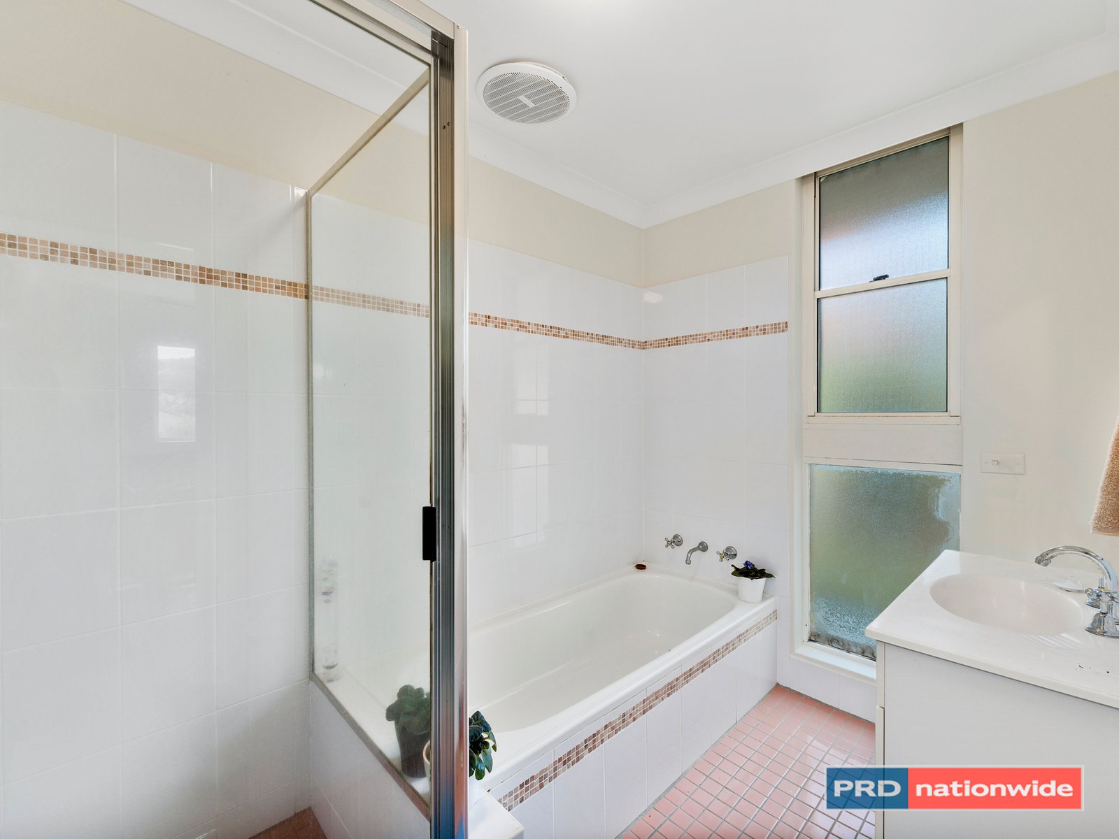 8 Bellevue Drive KORORA 11