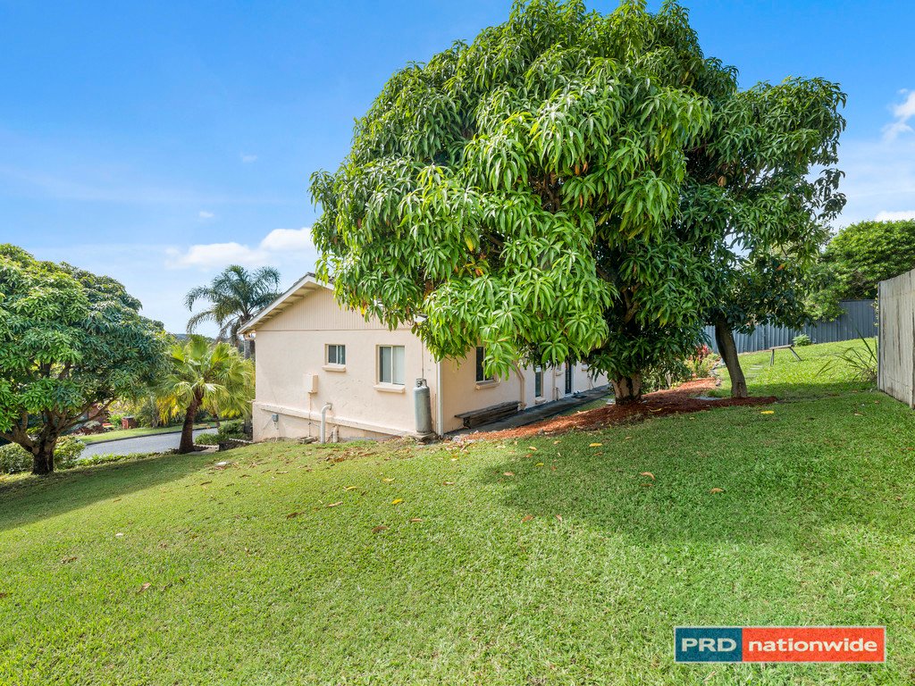 8 Bellevue Drive KORORA 19