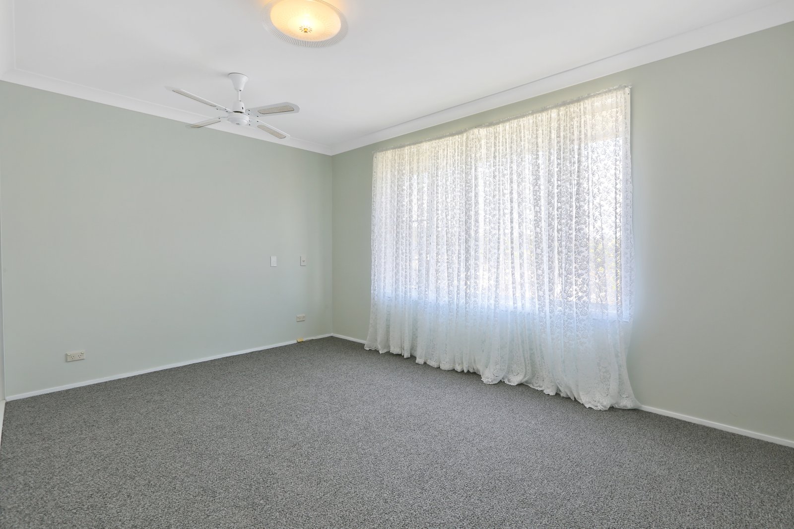 8 Belmont Road DAPTO 6