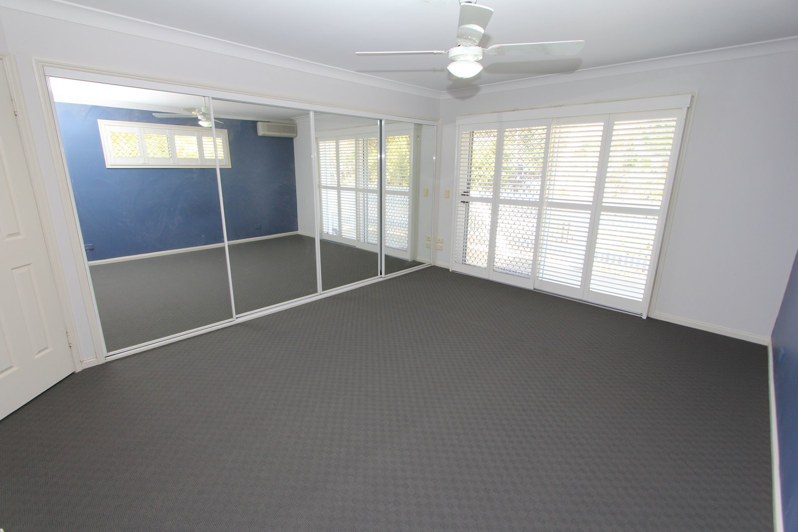 8 Benalla Court PARKWOOD 10
