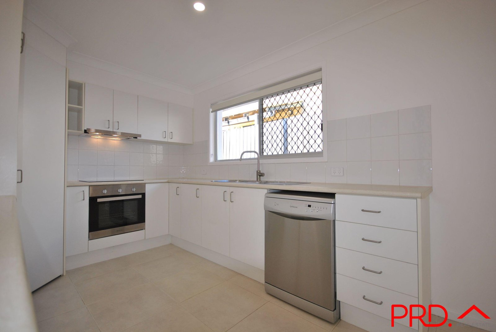 8 Berrigan Street SOUTHPORT 9