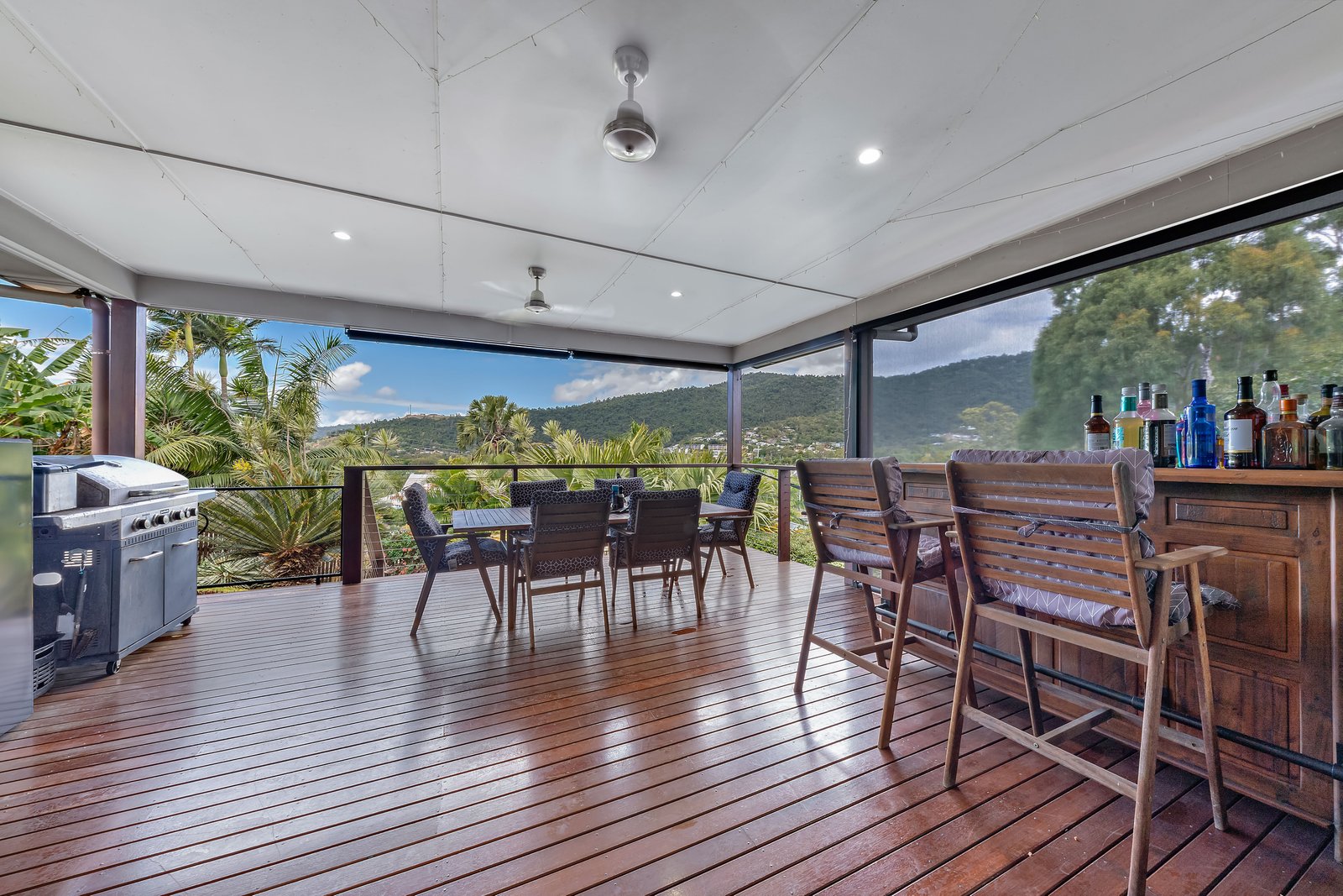 8 Beth Court CANNONVALE 2