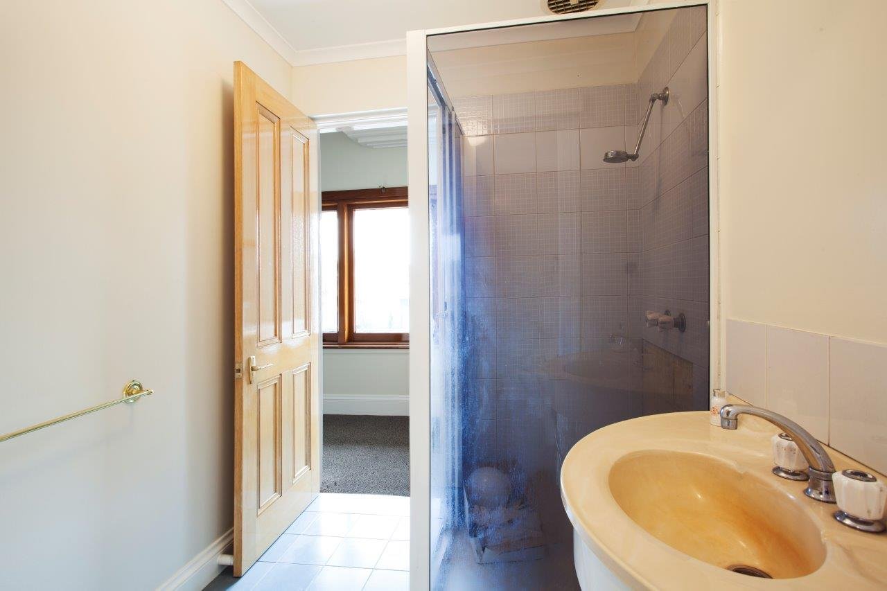 Gallery: 8 Bignell Road
