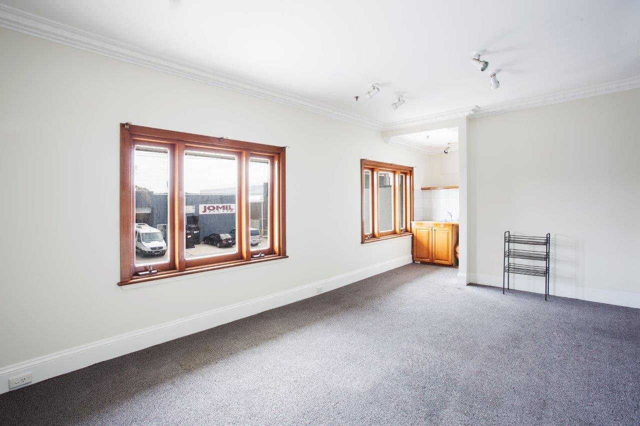 Gallery: 8 Bignell Road