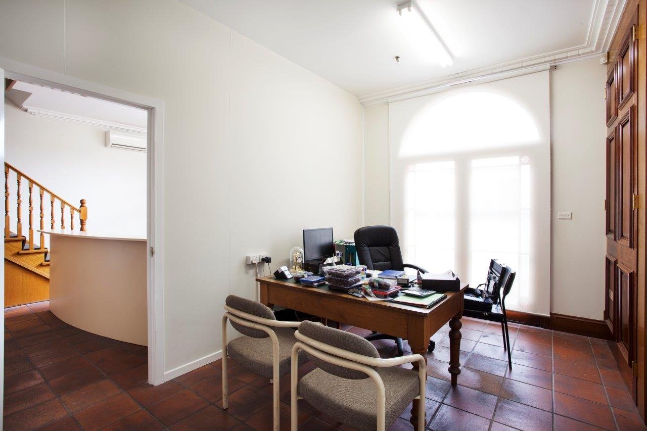 Gallery: 8 Bignell Road
