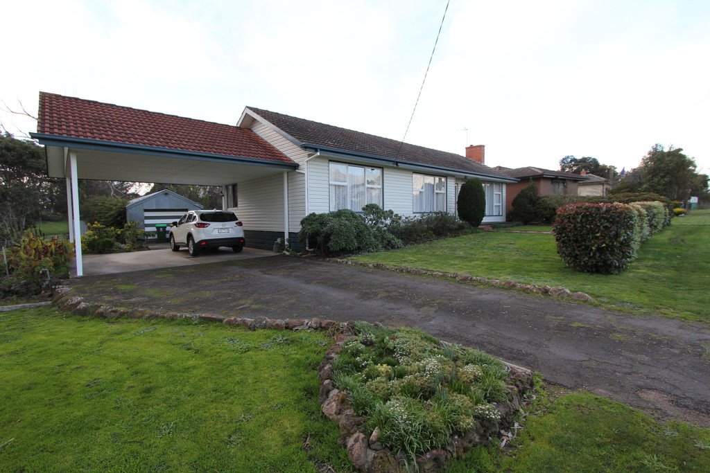 8 Blake Street SKIPTON 1