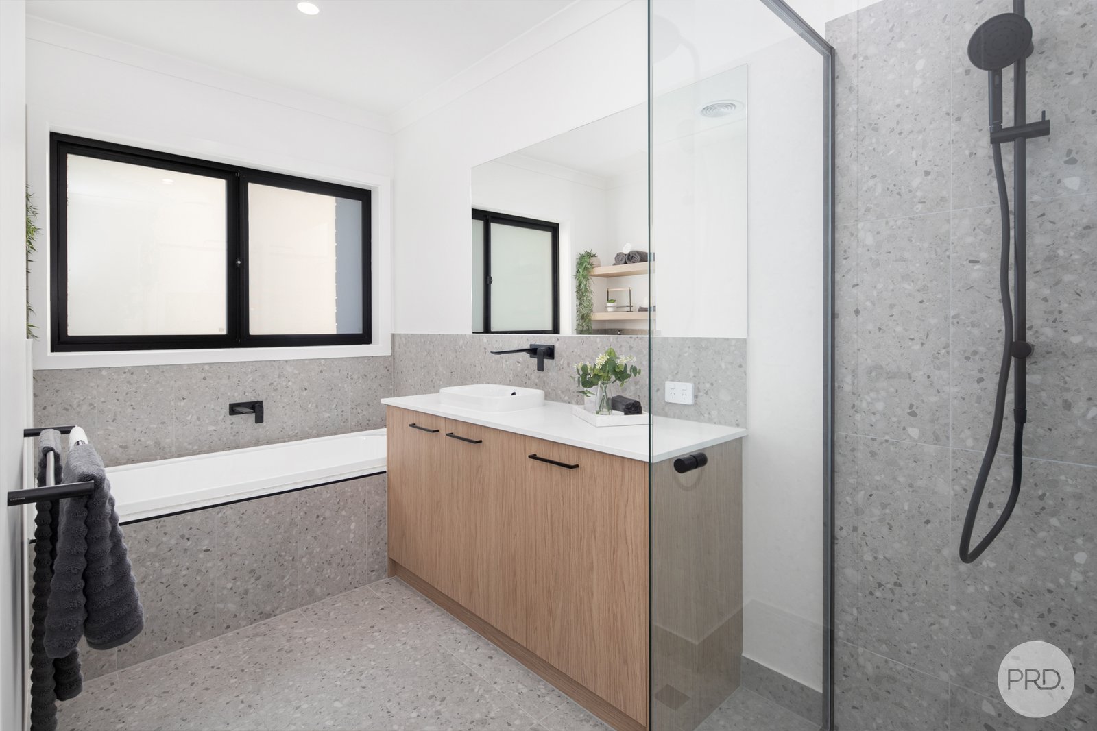 8 Blomeley Drive LUCAS 12