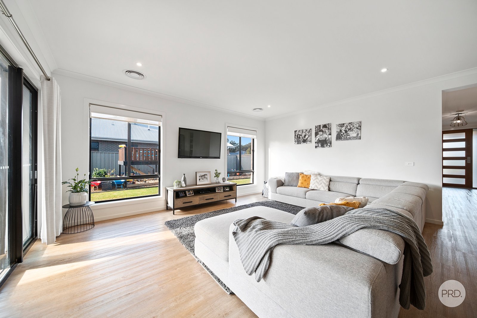 8 Bluestone Street HUNTLY 5