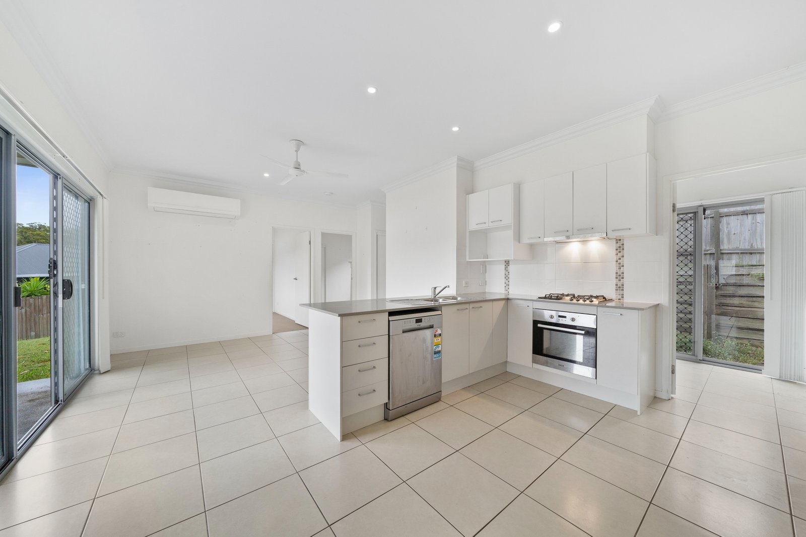 8 Bodega Street MOUNT COTTON 2