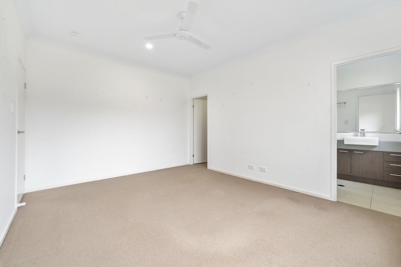 8 Bodega Street MOUNT COTTON 6