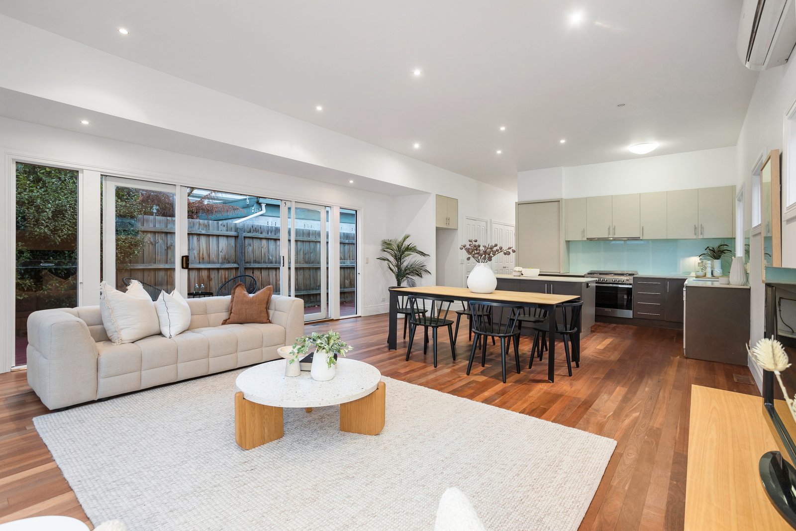 Gallery: 8 Bolton Street
