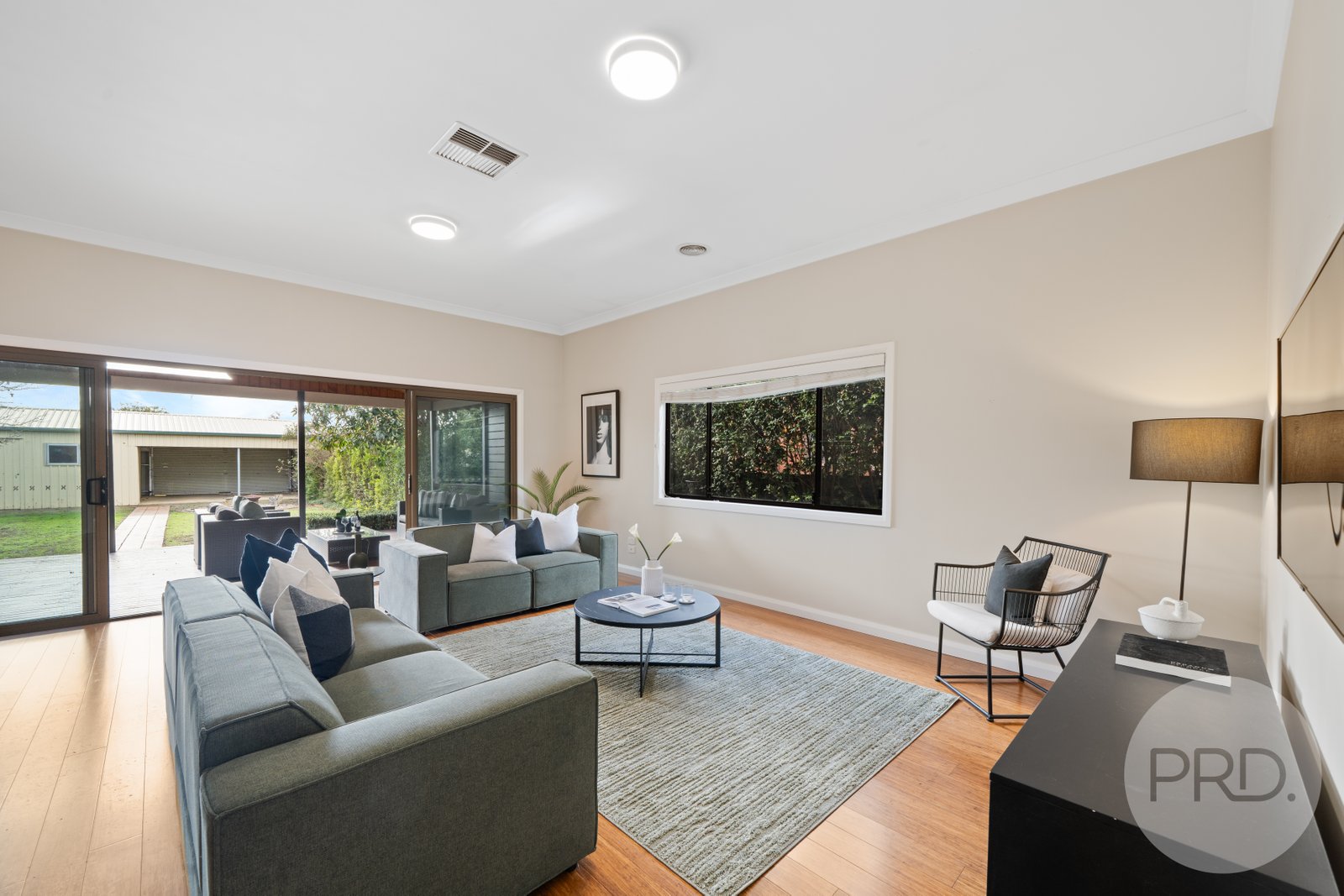 8 Bolton Street WAGGA WAGGA 11