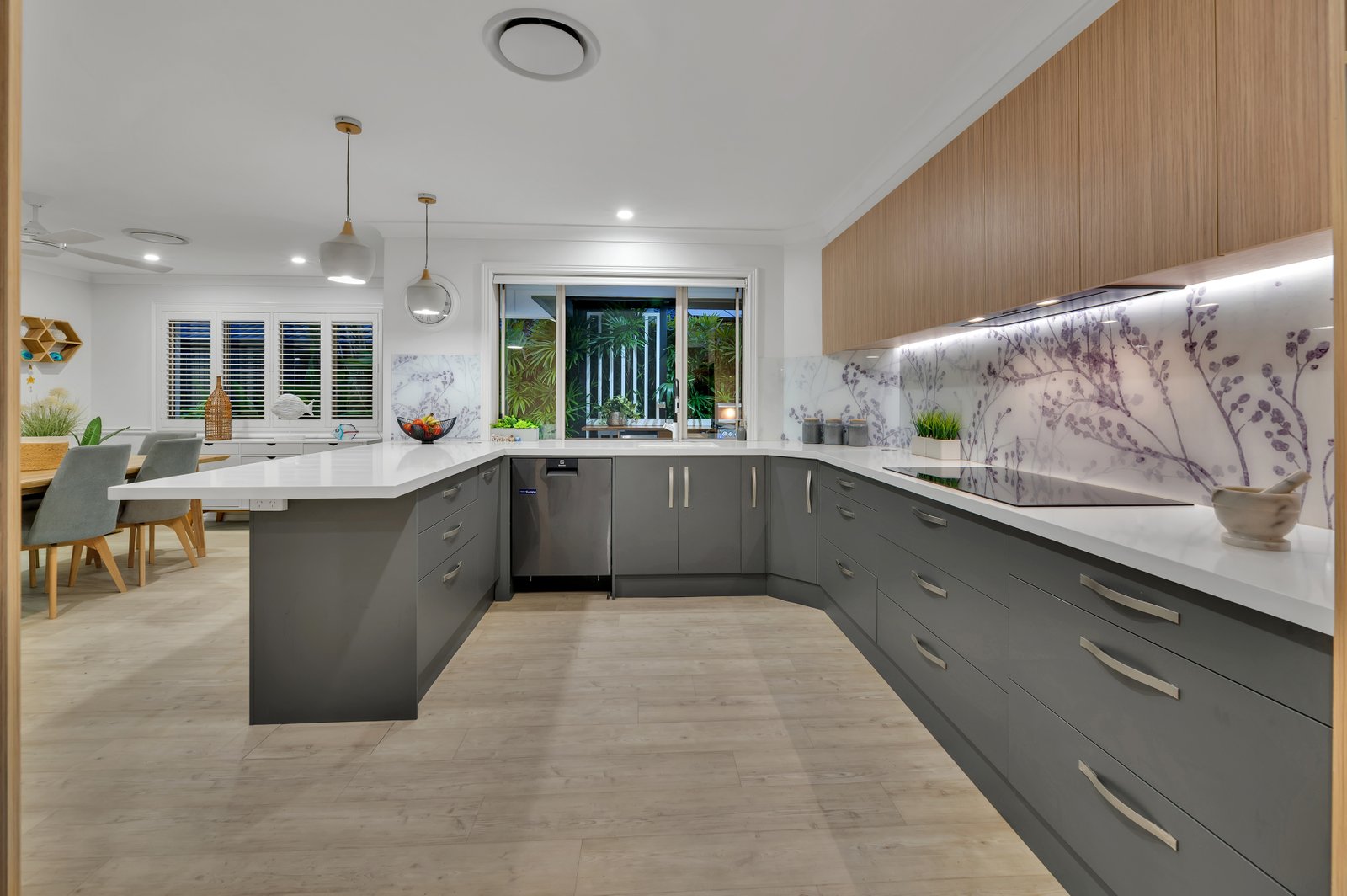 8 Bon Aire Court CLEAR ISLAND WATERS 6