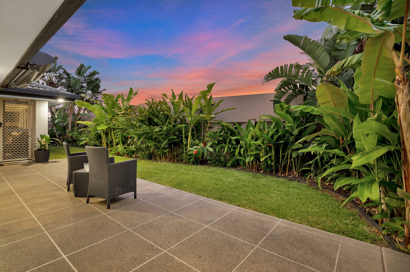 8 Bon Aire Court CLEAR ISLAND WATERS 8