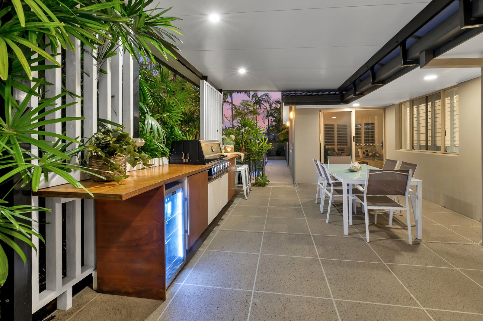 8 Bon Aire Court CLEAR ISLAND WATERS 10