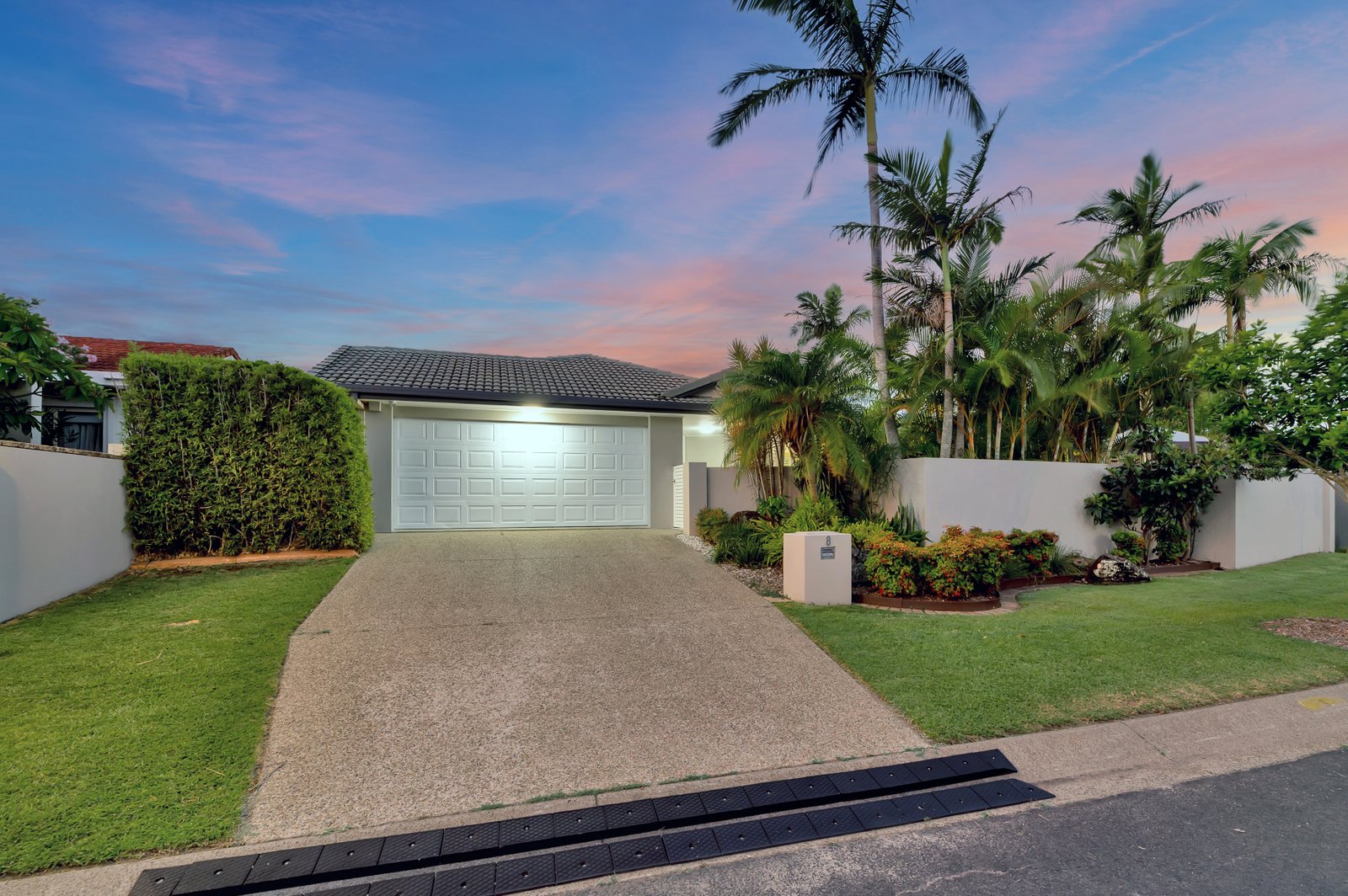 8 Bon Aire Court CLEAR ISLAND WATERS 21