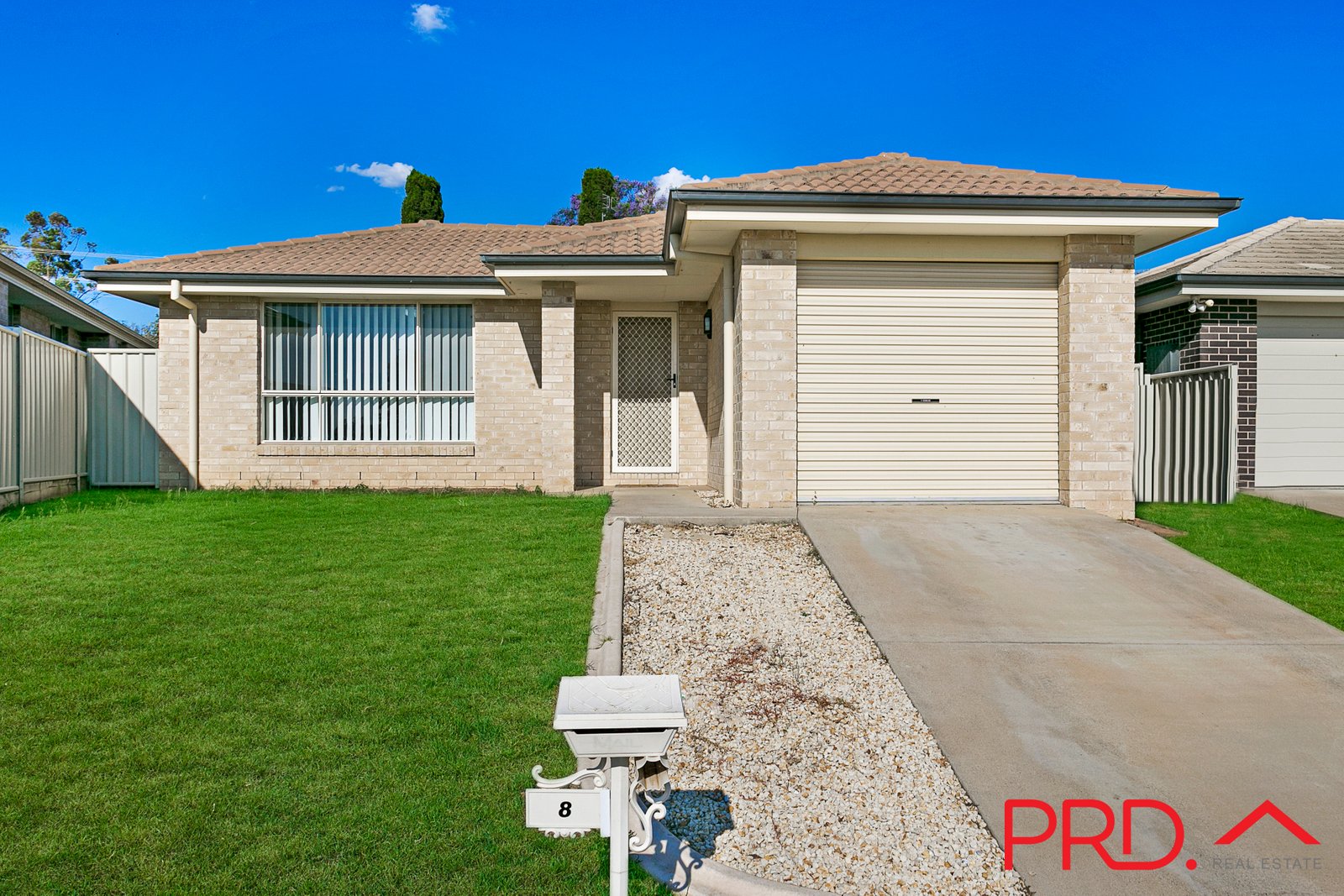 8 Bottlebrush Cove TAMWORTH 1