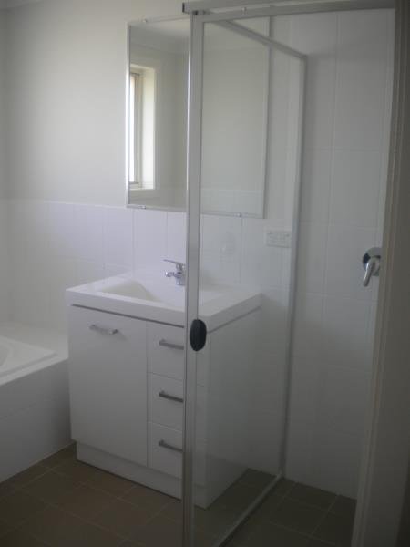 8 Bottlebrush Cove TAMWORTH 5