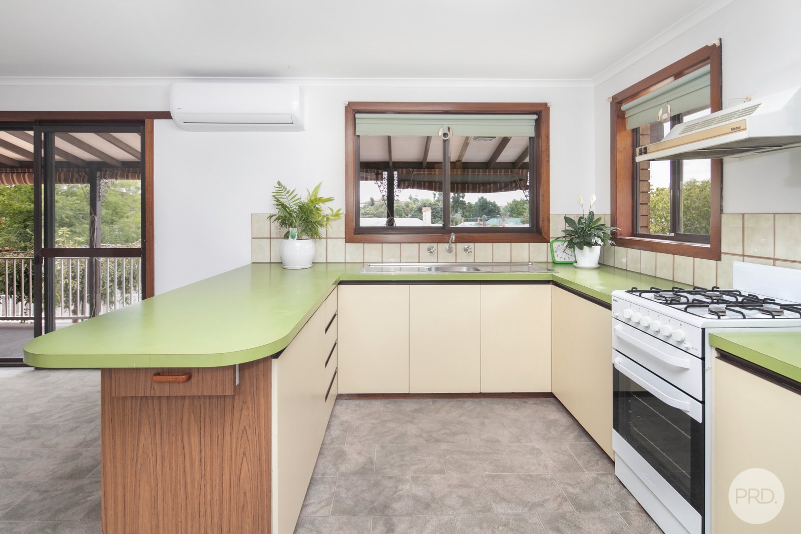 8 Boyle Street GOLDEN POINT 5