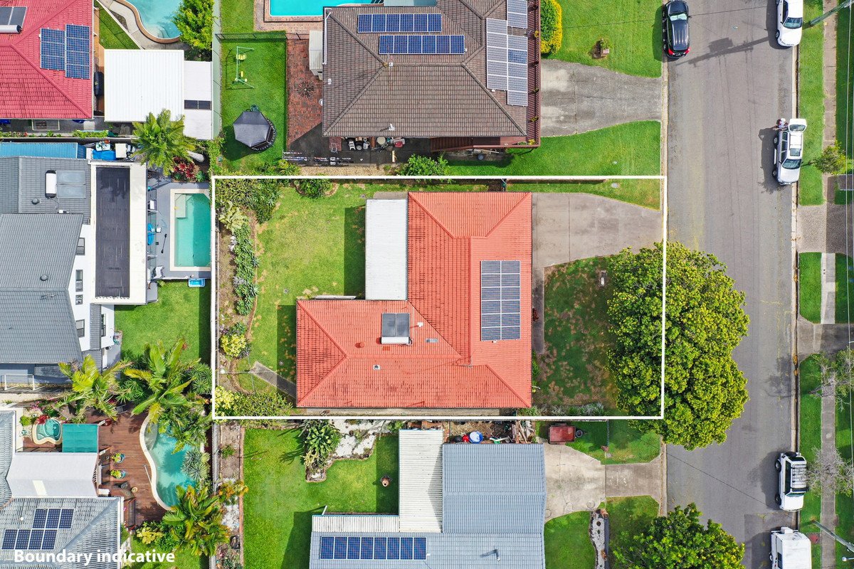 8 Bradley Avenue Miami 11