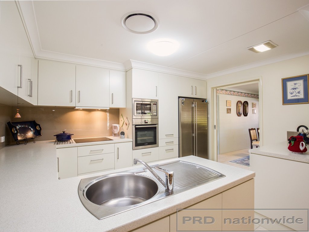 8 Brampton Close ASHTONFIELD 7