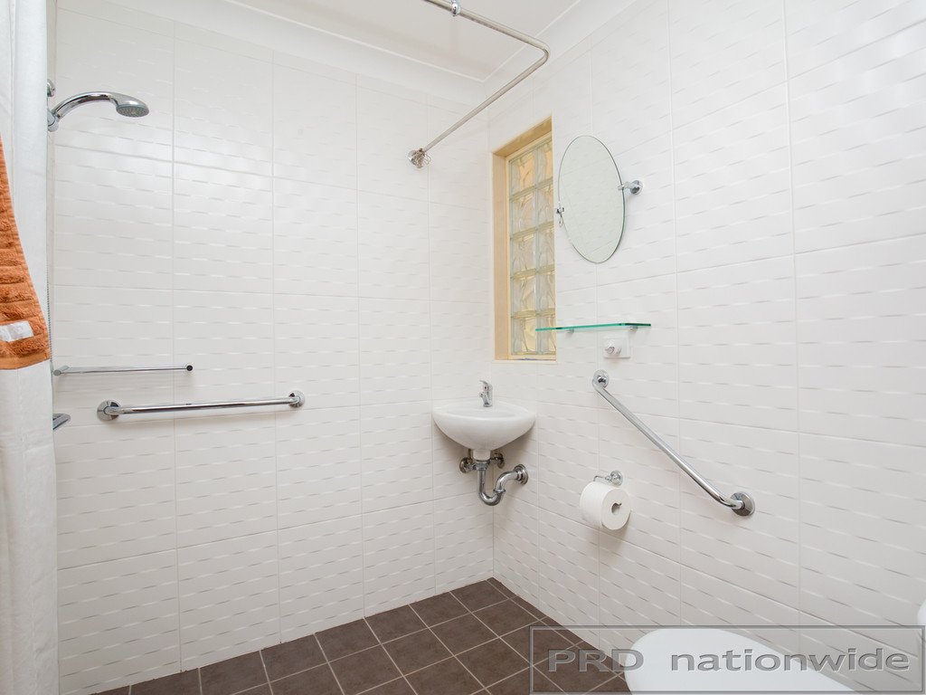 8 Brampton Close ASHTONFIELD 13