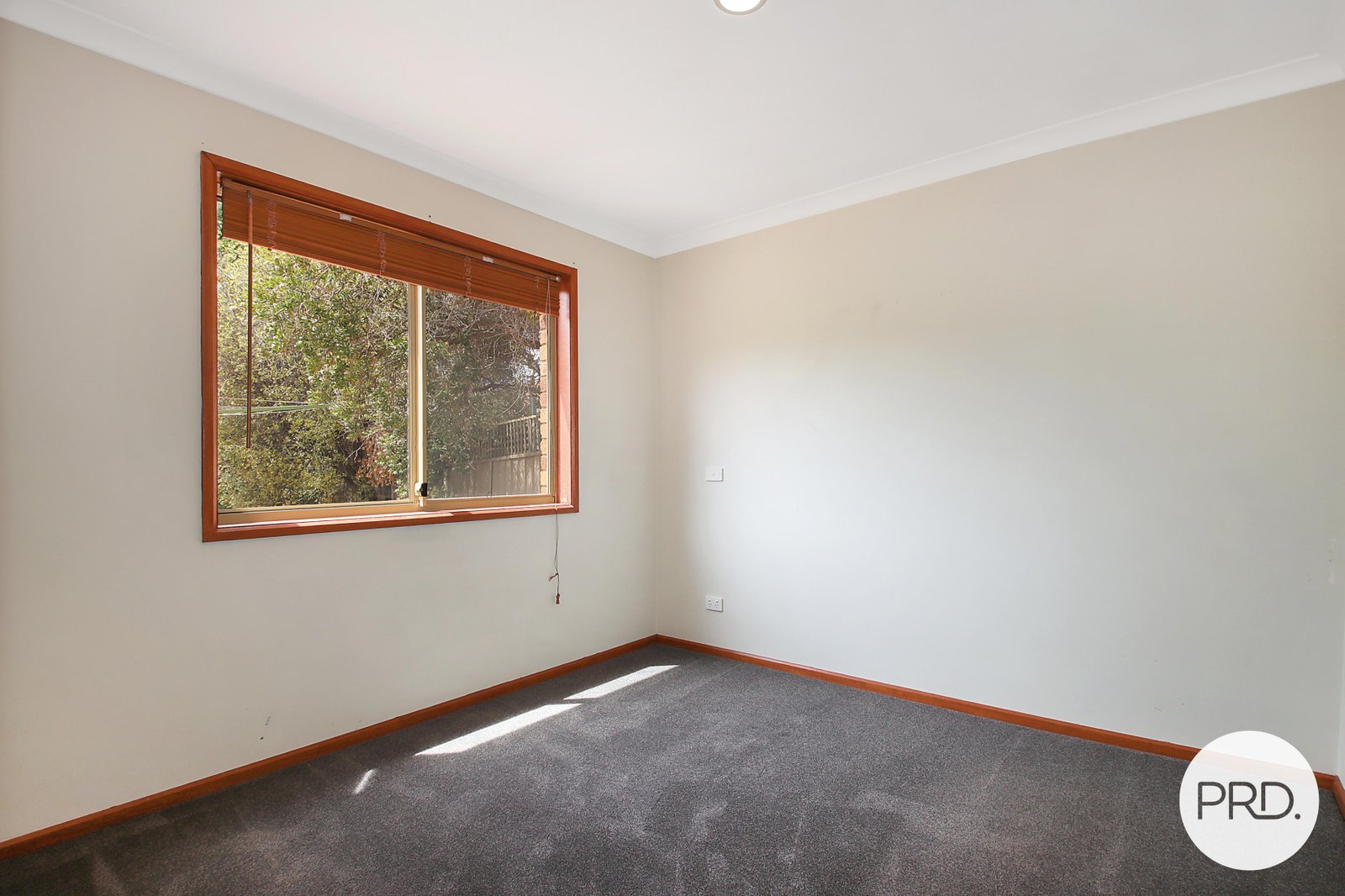 8 Briese Court THURGOONA 7