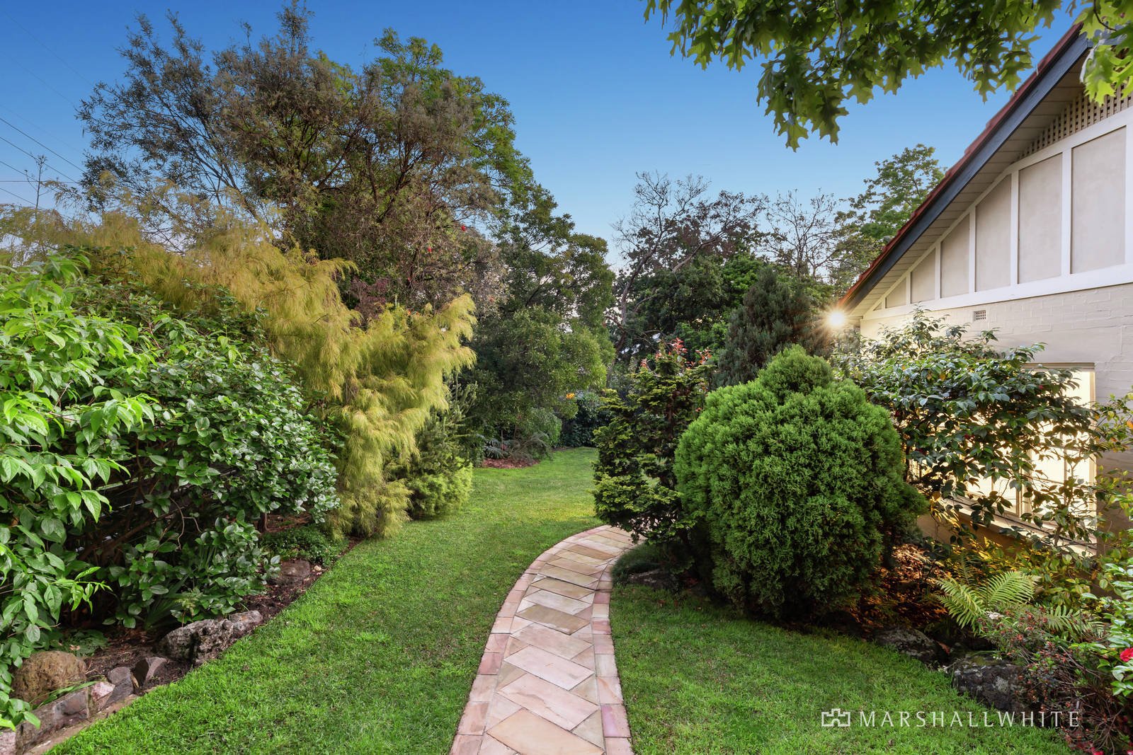 8 Broughton Road, Surrey Hills, VIC