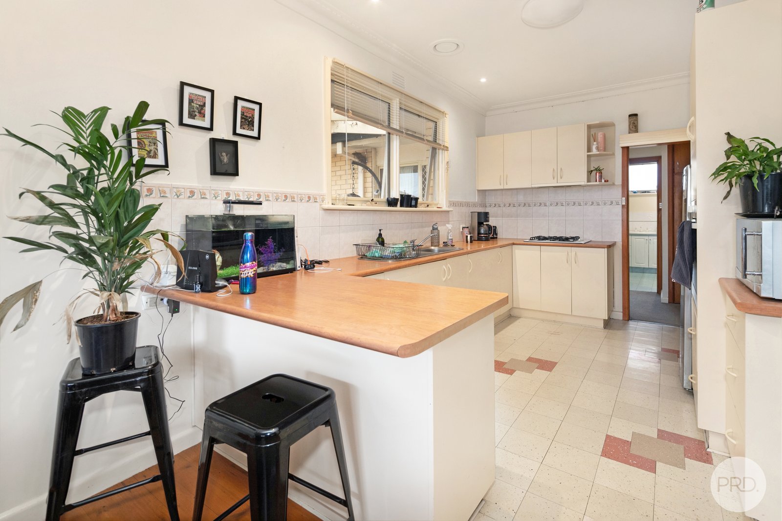 8 Browns Parade WENDOUREE 2